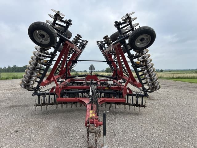 Image of Case IH 335VT equipment image 2