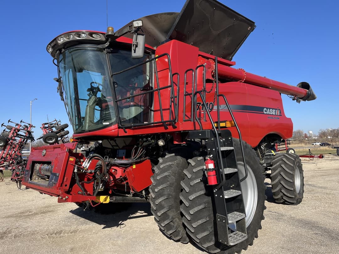 Image of Case IH 7140 Primary image