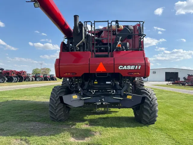Image of Case IH Pro 700 equipment image 2