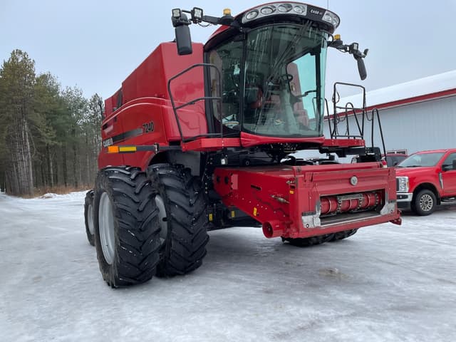 Image of Case IH 7240 equipment image 2