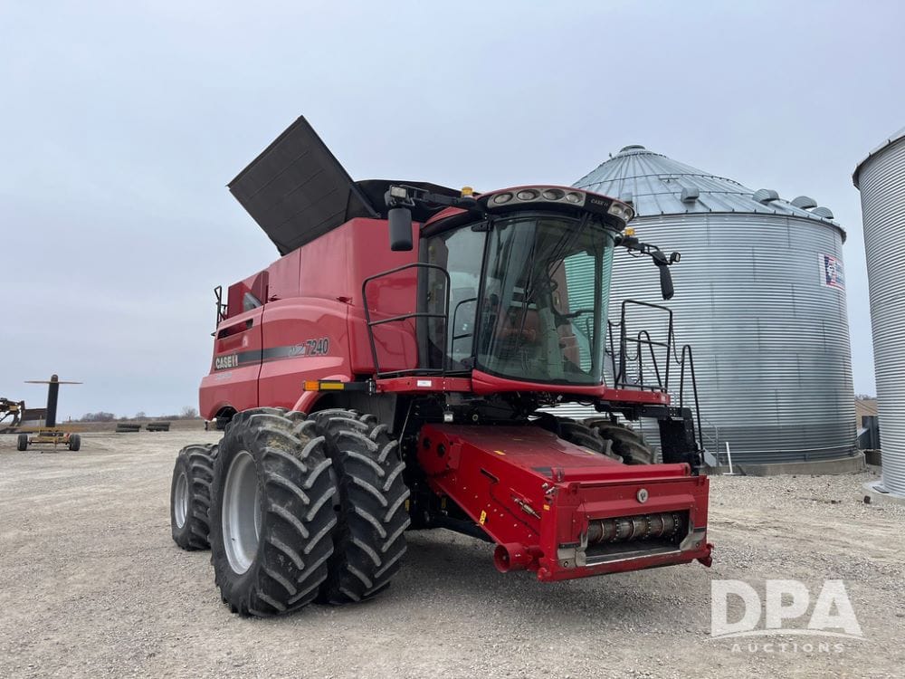 2017 Case IH 7240 Equipment Image0