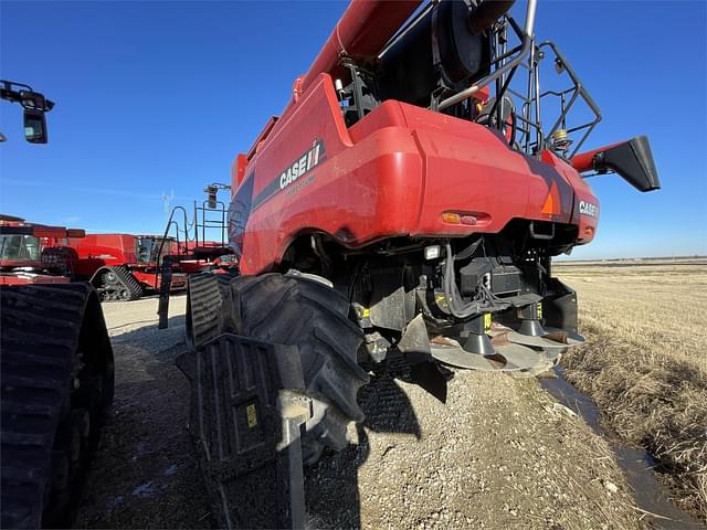 Image of Case IH 8240 equipment image 2