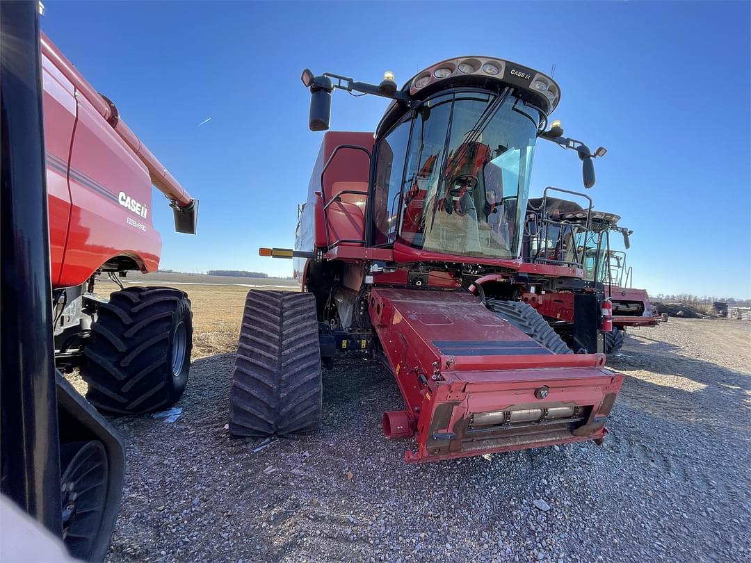 Image of Case IH 8240 Image 1