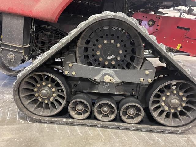 Image of Case IH 8240 equipment image 2