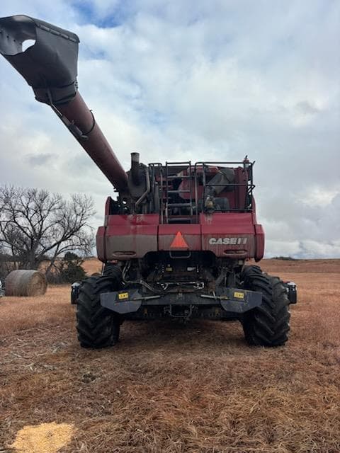 Image of Case IH 8240 equipment image 3