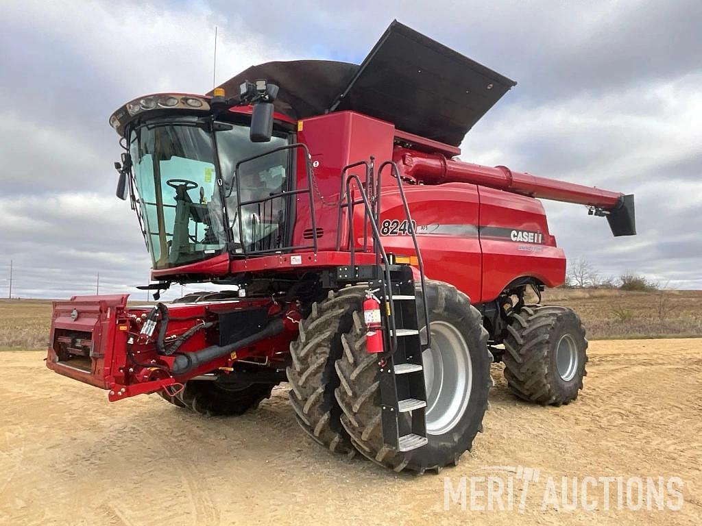 Image of Case IH 8240 Primary image