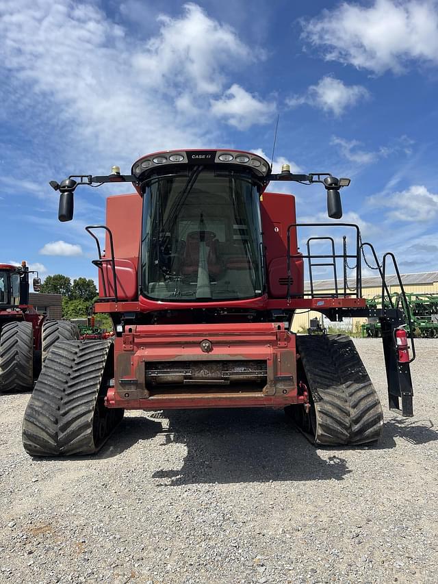 Image of Case IH 8240 equipment image 2