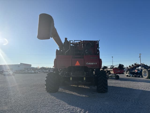 Image of Case IH 8240 equipment image 4