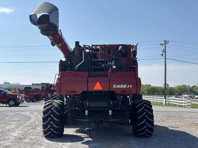 Image of Case IH 8240 equipment image 3