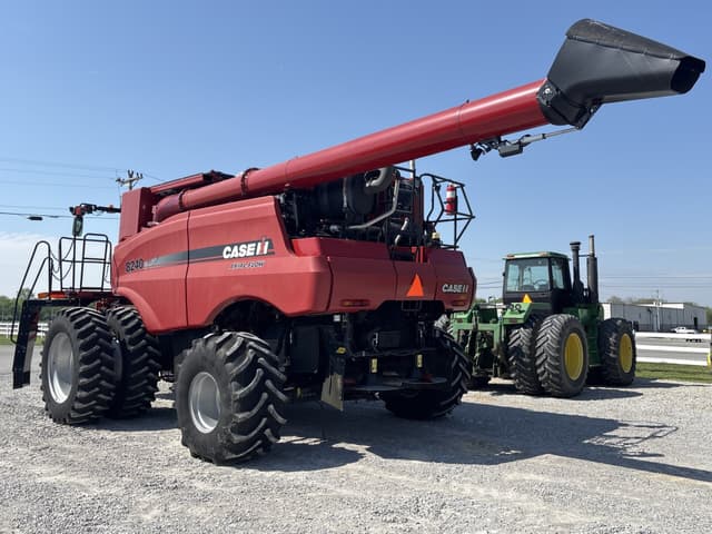 Image of Case IH 8240 equipment image 4