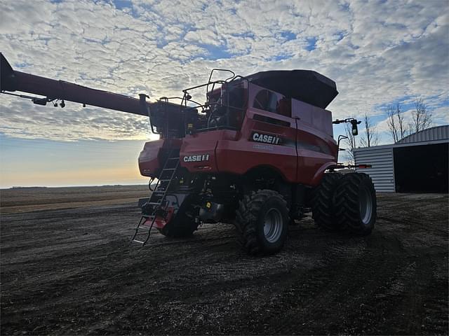 Image of Case IH 8240 equipment image 4