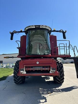 Image of Case IH 8240 equipment image 2