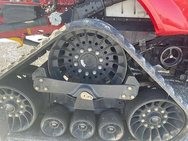 Image of Case IH 8240 equipment image 3