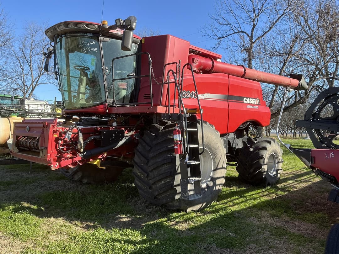 Image of Case IH 8240 Primary image