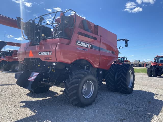 Image of Case IH 8240 equipment image 3
