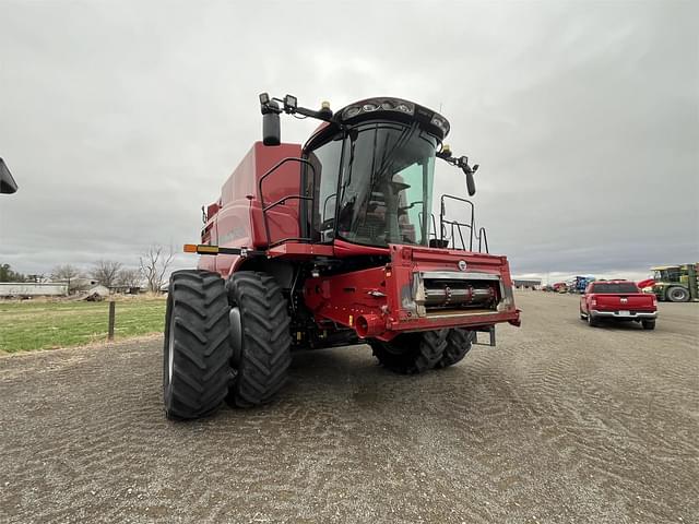 Image of Case IH 8240 equipment image 3