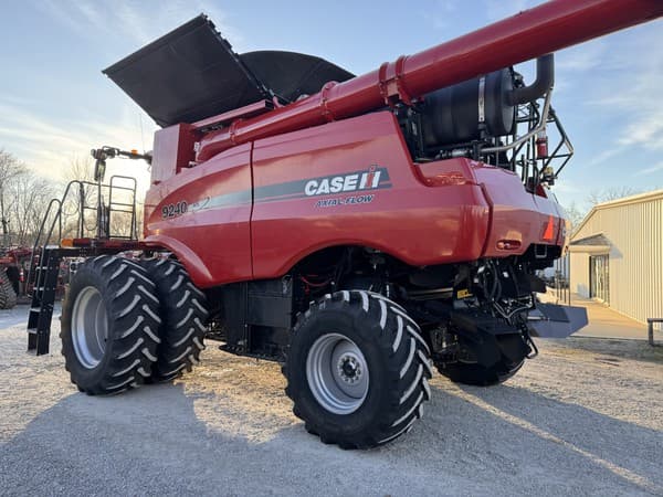 Image of Case IH 9240 equipment image 2