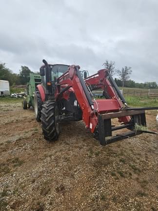 Image of Case IH Farmall 100C equipment image 2