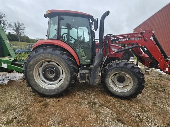 Image of Case IH Farmall 100C equipment image 4