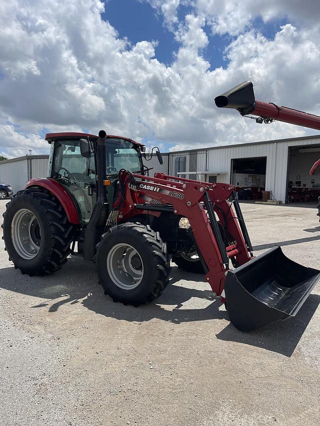 Image of Case IH Farmall 100C equipment image 2