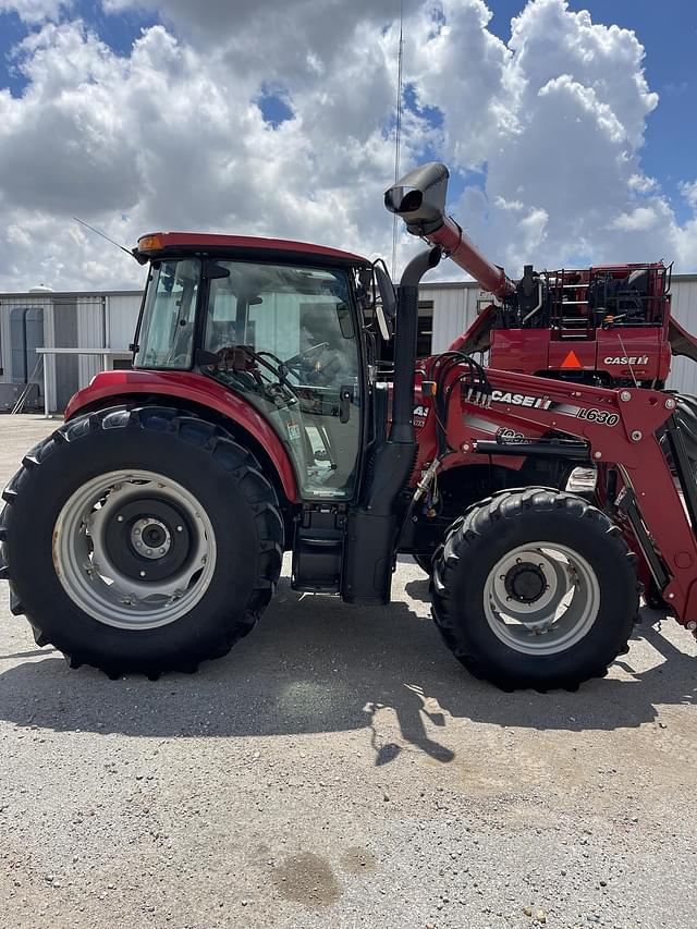 Image of Case IH Farmall 100C equipment image 3
