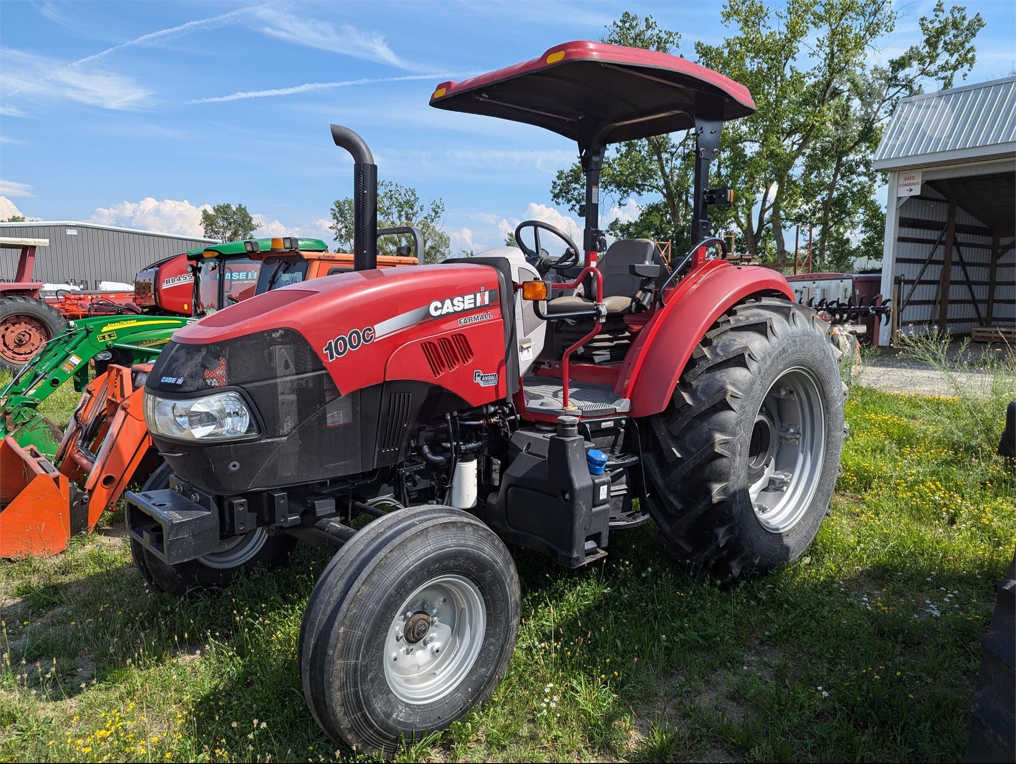 2017 Case IH Farmall 100C Equipment Image0