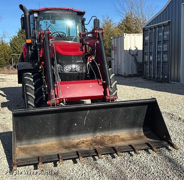 Image of Case IH Farmall 100C equipment image 1