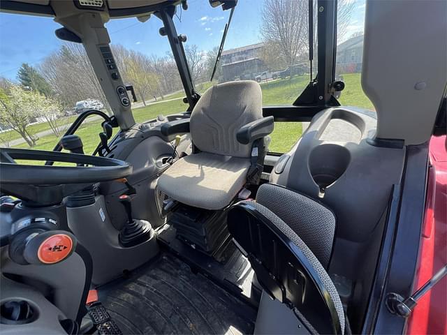 Image of Case IH Farmall 110A equipment image 3