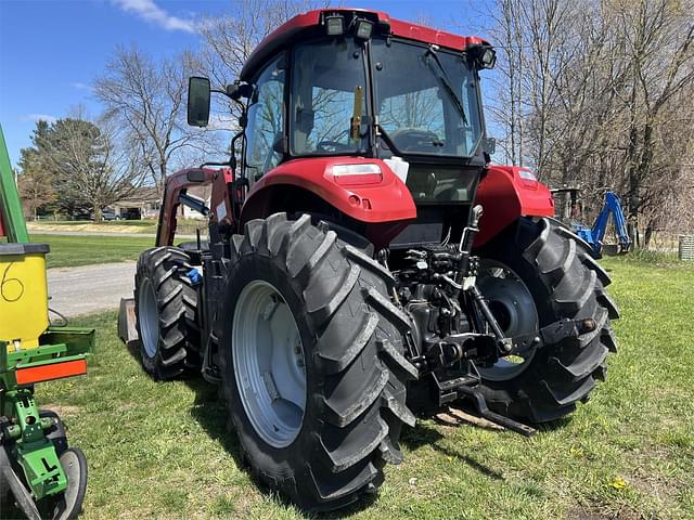 Image of Case IH Farmall 110A equipment image 1