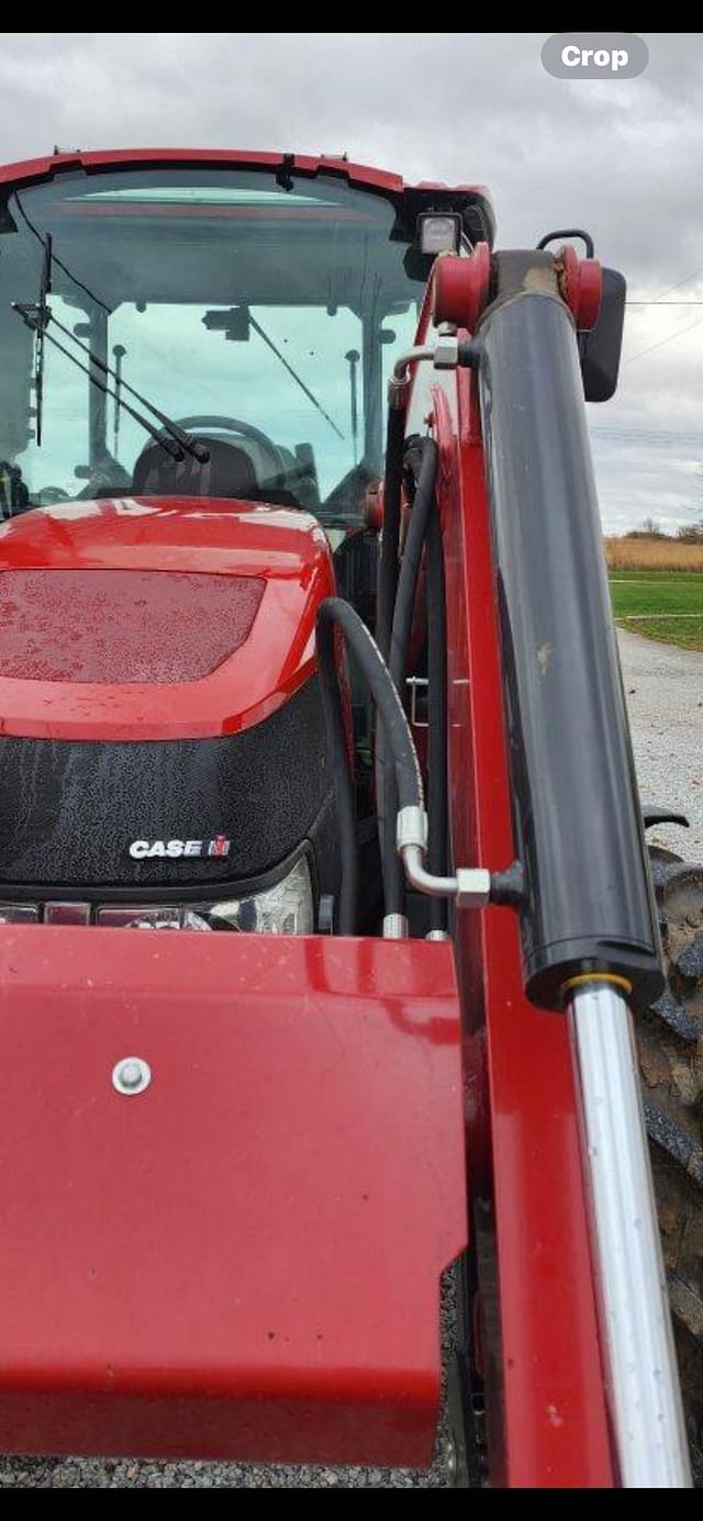 Image of Case IH Farmall 110C equipment image 2