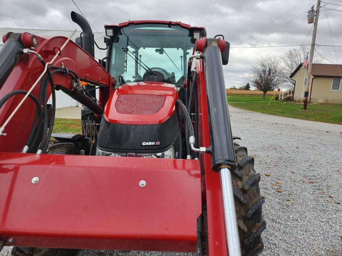 Main image Case IH Farmall 110C