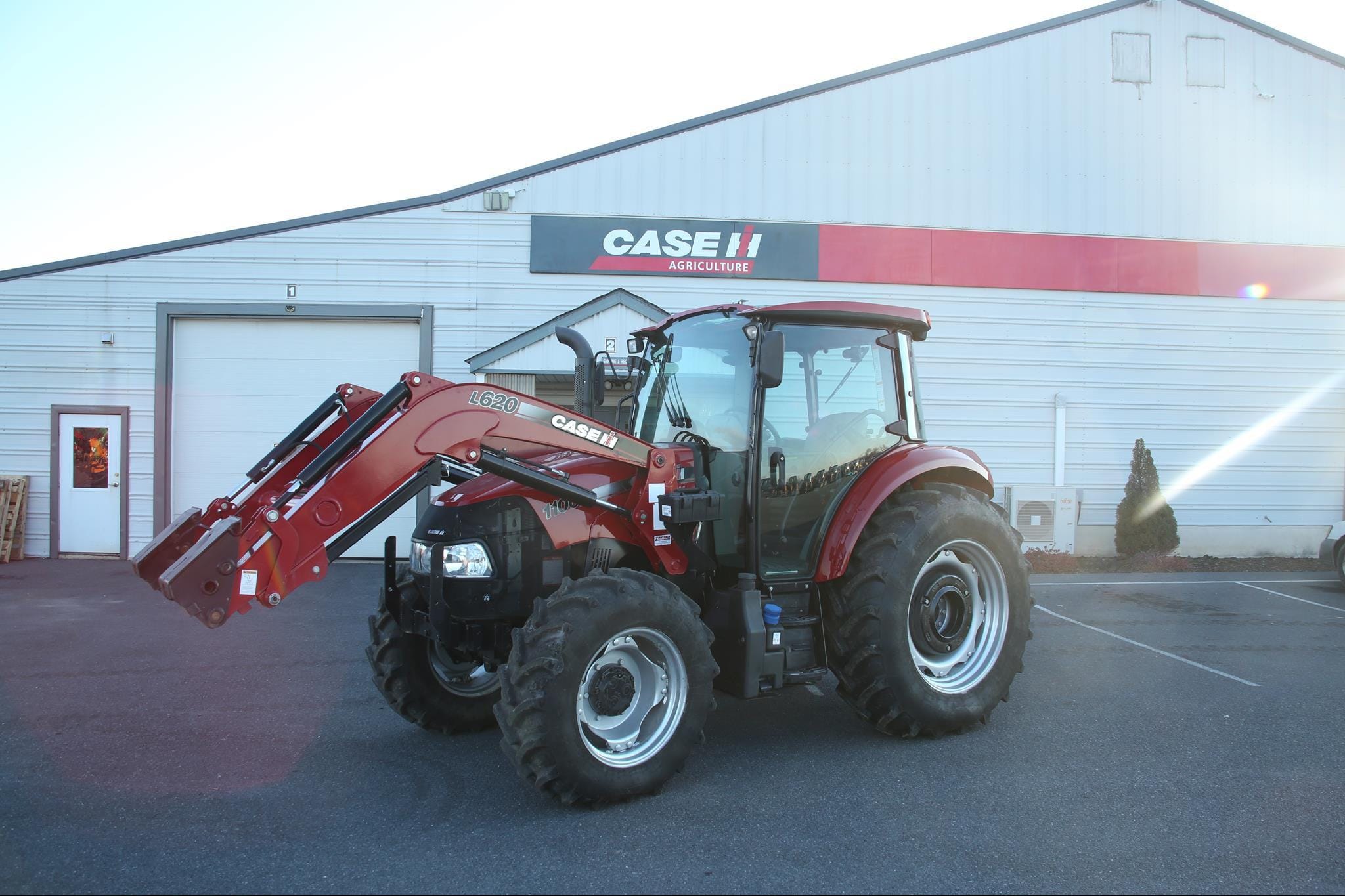 Main image Case IH Farmall 110C