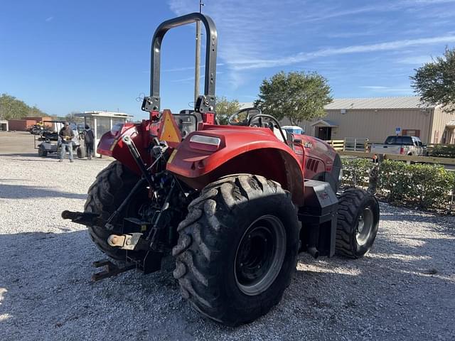 Image of Case IH Farmall 120C equipment image 3