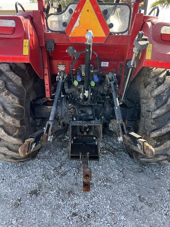 Image of Case IH Farmall 120C equipment image 2