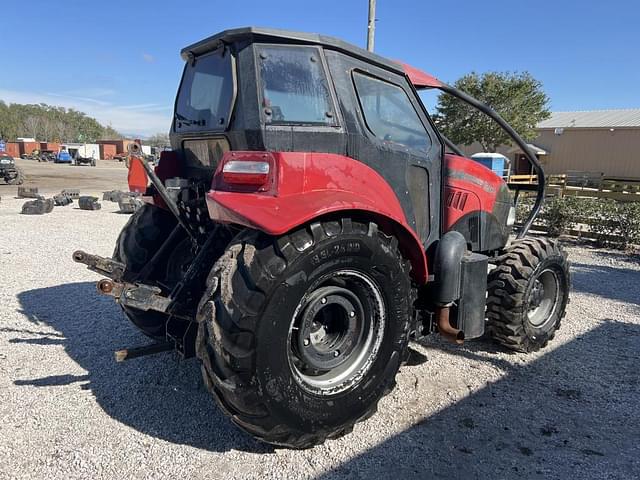 Image of Case IH Farmall 120C equipment image 3