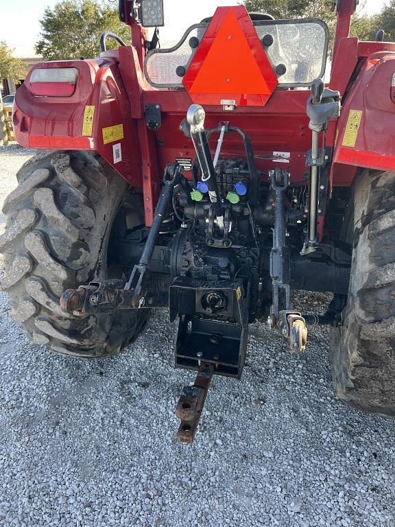 Image of Case IH Farmall 120C equipment image 2