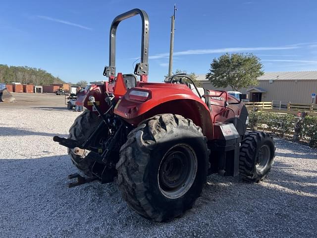 Image of Case IH Farmall 120C equipment image 3