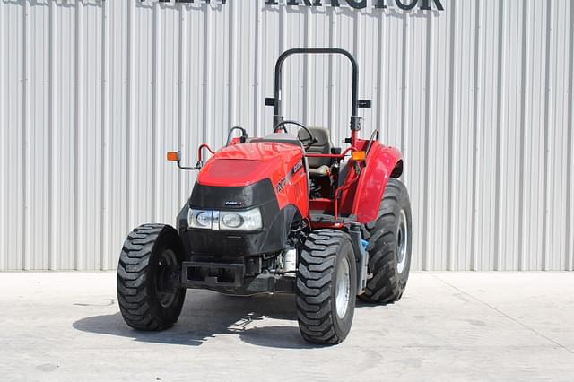 Image of Case IH Farmall 120C equipment image 2