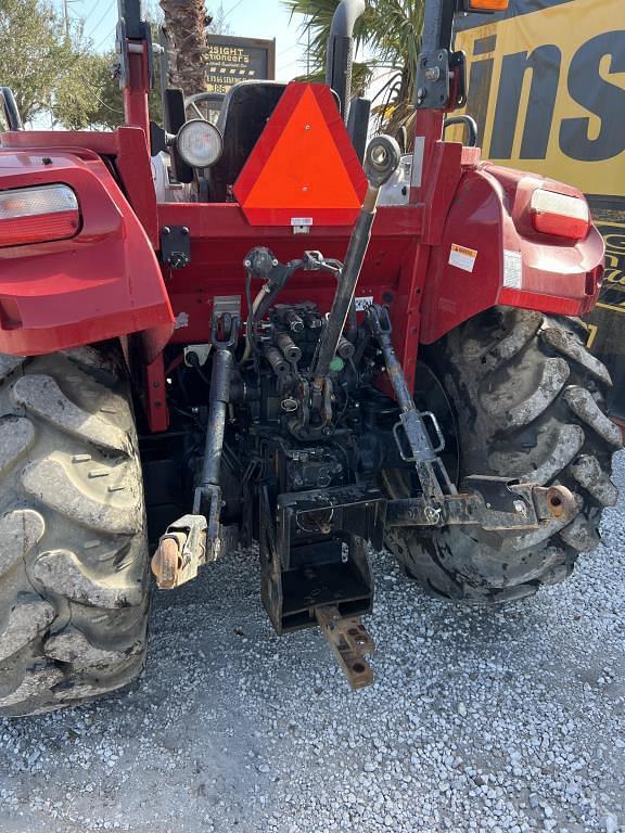 Image of Case IH Farmall 120C equipment image 2