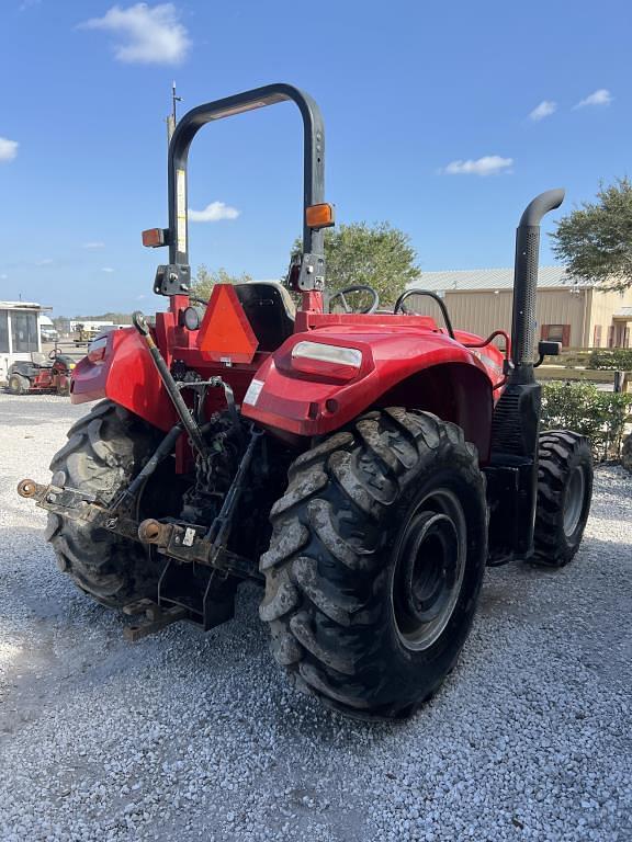 Image of Case IH Farmall 120C equipment image 3