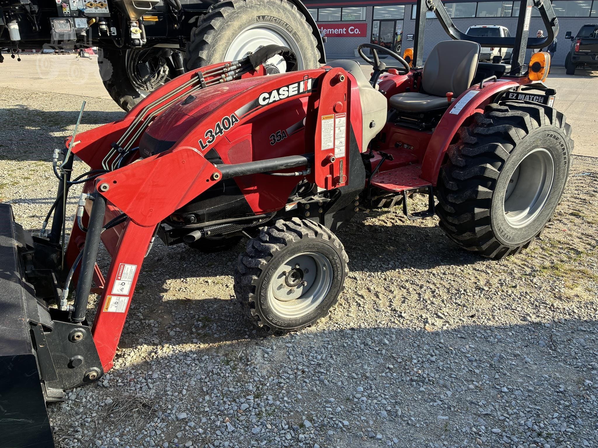 2017 Case IH Farmall 35A Equipment Image0