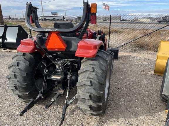 Image of Case IH Farmall 55C equipment image 3