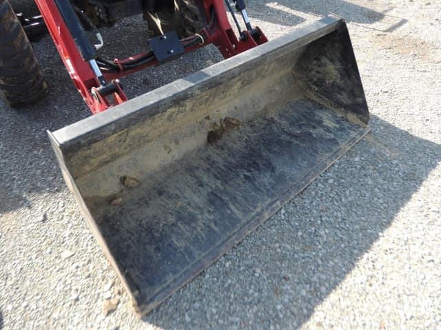 Image of Case IH Farmall 70A equipment image 2