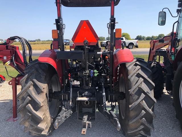 Image of Case IH Farmall 70A equipment image 4