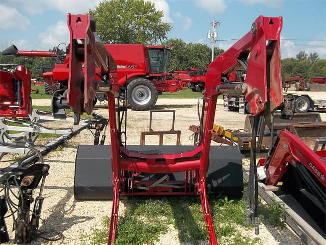 Image of Case IH L755 equipment image 1