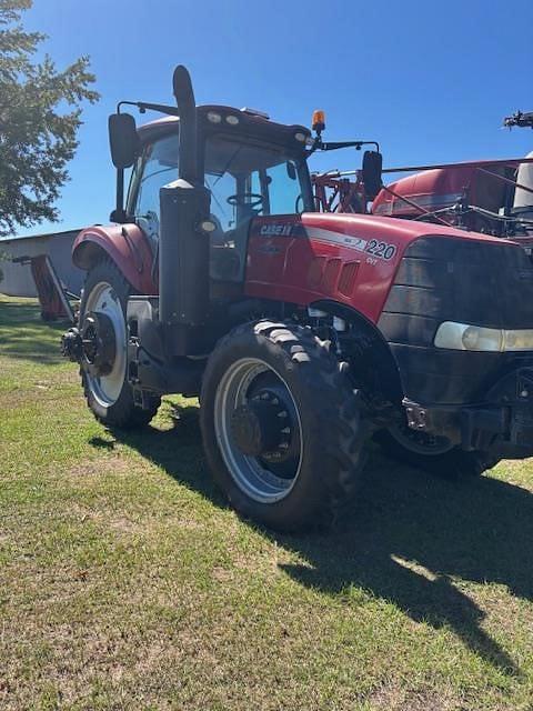 Image of Case IH Magnum 220 Image 0