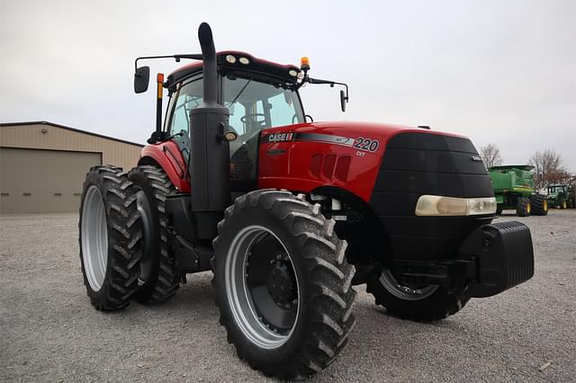 Image of Case IH Magnum 220 equipment image 1