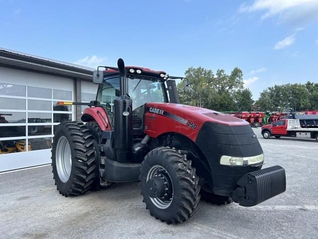 Image of Case IH Magnum 250 equipment image 4