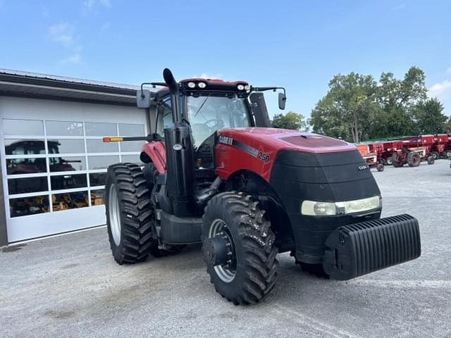 Image of Case IH Magnum 250 equipment image 2