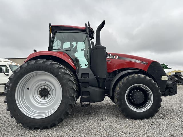 Image of Case IH Magnum 280 equipment image 3